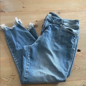 KanCan Distressed Hem Blue Cropped Jeans